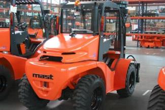 Chariots élévateurs tout terrain Mast Explorer H 30 DA