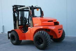 Chariots élévateurs tout terrain Mast Explorer H 35 DA