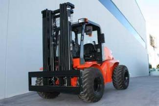 Chariots élévateurs tout terrain Mast Explorer H 35 DA