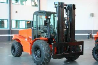 Chariots élévateurs tout terrain Mast Explorer H 70 DA