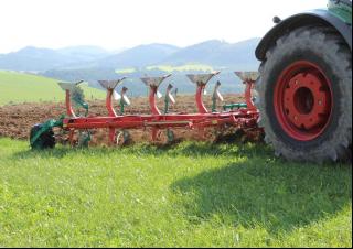 Charrue Kverneland EG 100/200