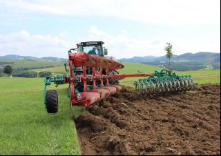 Charrue Kverneland EG 85/300