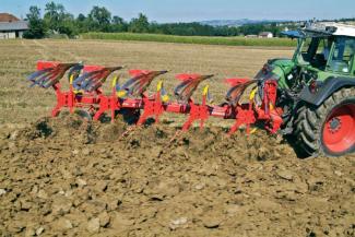 Charrue Pöttinger Servo 45 S