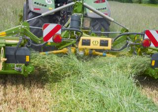 Faucheuses-conditionneuses à disques rotatifs Krone EasyCut B 870 CV Collect 