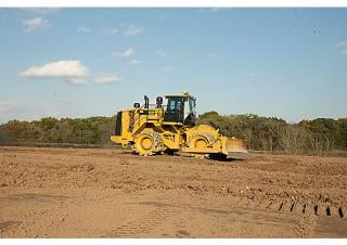 Compacteur de déchets Caterpillar 825K