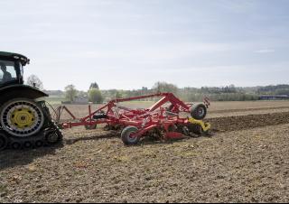 Cultivateurs Pöttinger Synkro 6030 T