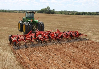 Cultivateurs Kuhn Chisel 4000-27W