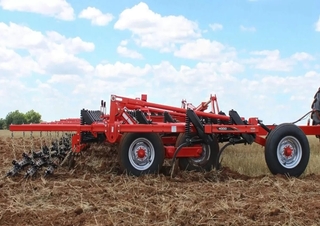 Cultivateurs Kuhn Chisel 4000-33