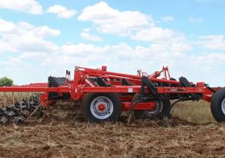 Cultivateurs Kuhn Chisel 4000-39