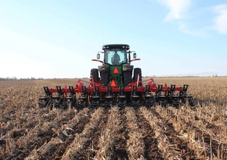 Cultivateurs Kuhn Gladiator 1210M-1230