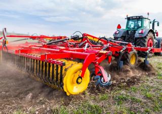 Cultivateurs Väderstad Opus 700