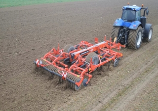 Cultivateurs Kuhn Performer 4000 NSH