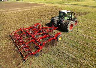 Cultivateurs Väderstad Swift 640