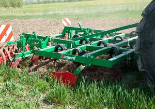 Cultivateurs Regent Tukan VFG 300