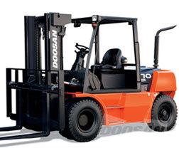 Chariots élevateurs frontaux diesel Doosan D90S-5