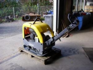 Plaques vibrantes Plaques vibrantes réversibles Atlas Copco LG 400