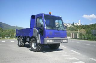 Véhicule Véhicules communaux multi-usages à diesel diesel Camisa Oper 85