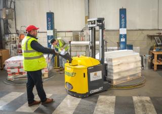 Gerbeurs de palettes Gerbeurs à conducteur accompagnant Combi-Lift Combi CS 1500