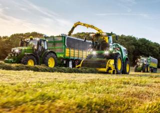 Ensileuses - traction 4 roues John Deere 9900 
