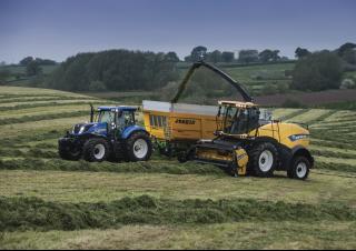 Ensileuses - traction 4 roues New Holland FR 550