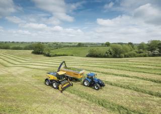 Ensileuses - traction 4 roues New Holland FR 550