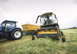Ensileuses - traction 4 roues New Holland FR 550