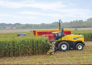Ensileuses - traction 4 roues New Holland FR 850