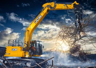 Excavatrice sur chenilles JCB 210X LC