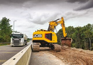 Excavatrice sur chenilles JCB 245XR