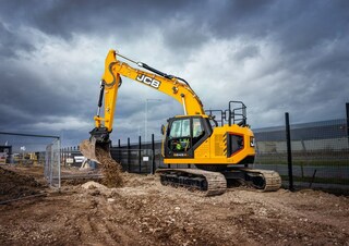 Excavatrice sur chenilles JCB 245XR