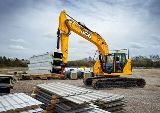 Excavatrice sur chenilles JCB 245XR