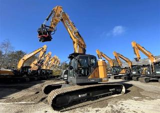Excavatrice sur chenilles Case CX245D SR 