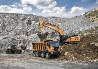Excavatrice sur chenilles Case CX750D