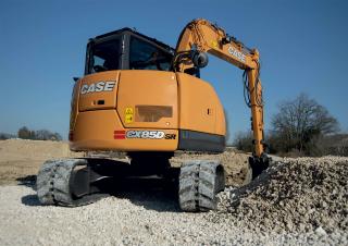 Excavatrice sur chenilles Case CX85D SR