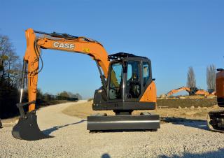 Excavatrice sur chenilles Case CX85D SR
