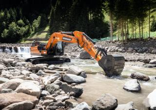 Excavatrice sur chenilles Doosan DX210NLC-7
