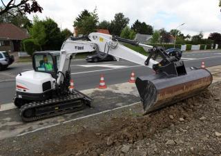 Excavatrice sur chenilles Bobcat E85