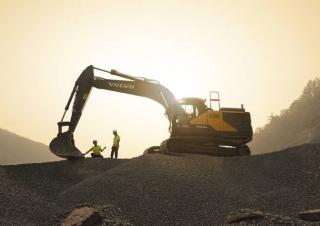 Excavatrice sur chenilles Volvo EC300ERL