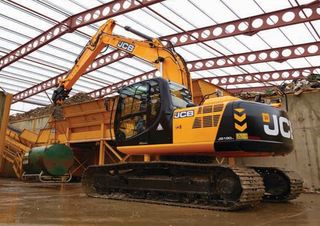 Excavatrice sur chenilles JCB JS190LC