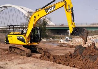 Excavatrice sur chenilles JCB JS240NLC