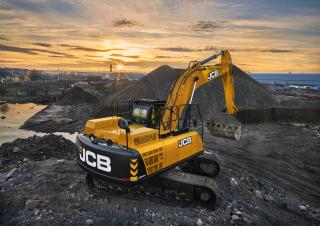 Excavatrice sur chenilles JCB JS330NLC