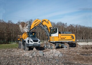 Excavatrice sur chenilles Liebherr R 926 Litronic 