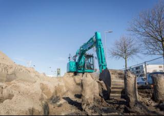 Excavatrice sur chenilles Kobelco SK 140 SRLC 5