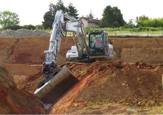 Excavatrice sur chenilles Kobelco SK 210 H NLC 10E 