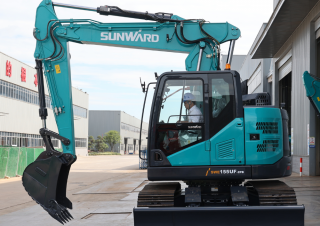 Excavatrice sur chenilles Sunward SWE155UF-2PB