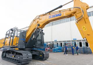 Excavatrice sur chenilles XCMG XE180F