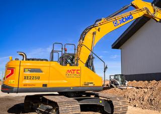 Excavatrice sur chenilles XCMG XE225U