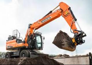 Excavatrice sur pneus Develon DX170W-7 