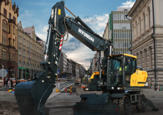 Excavatrice sur pneus Hyundai HW210A