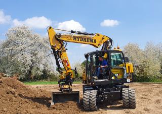 Excavatrice sur pneus Hydrema MX 14 G